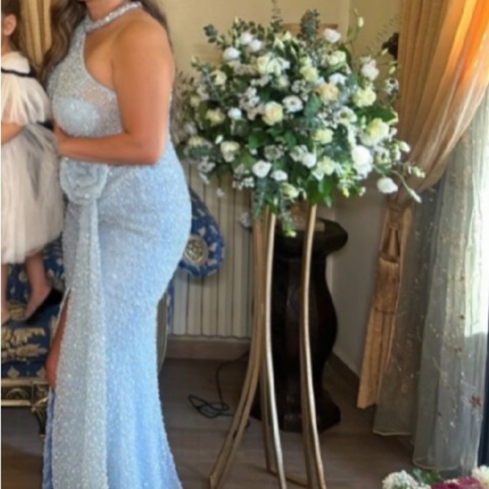 Elegant Blue One-Shoulder Wedding Dress